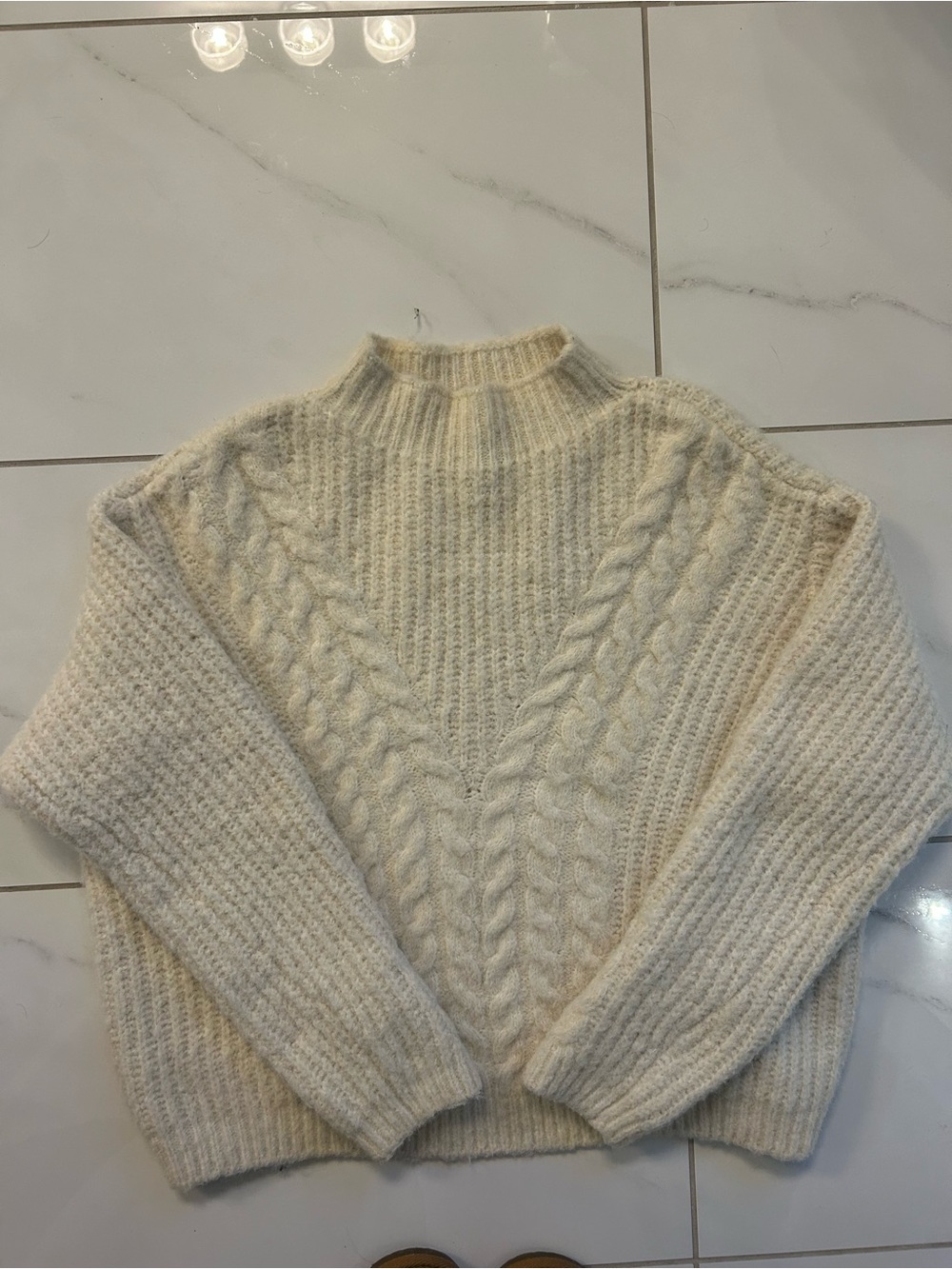 Universal Thread Cream Cable Knit Mock Neck Chevron Sweater Size L
